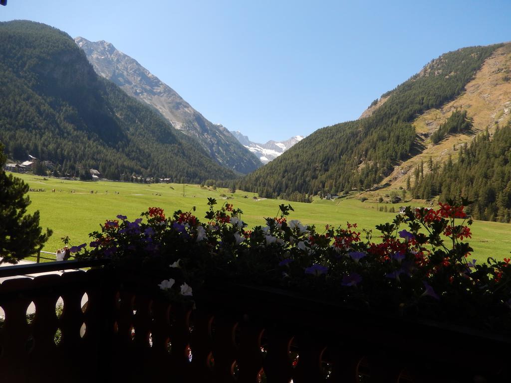 Albergo Du Soleil Cogne Habitación foto