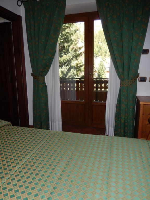 Albergo Du Soleil Cogne Habitación foto