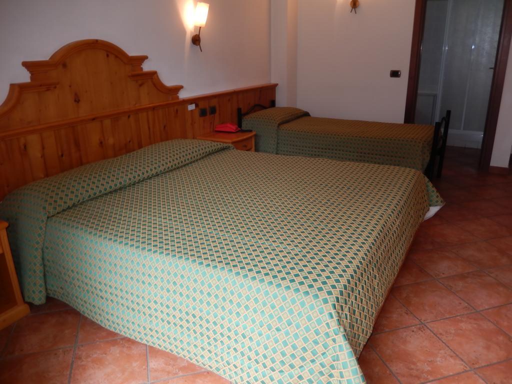 Albergo Du Soleil Cogne Habitación foto