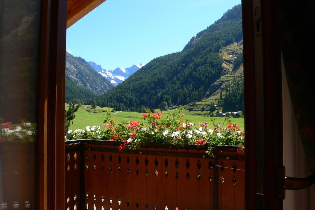 Albergo Du Soleil Cogne Habitación foto